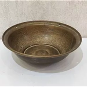 کاسه برنجی زیبا و کاردار و قدیمی