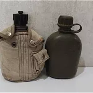 دو عدد قمقمه نظامی ساخت آمریکا، توضیحات مطالعه شود