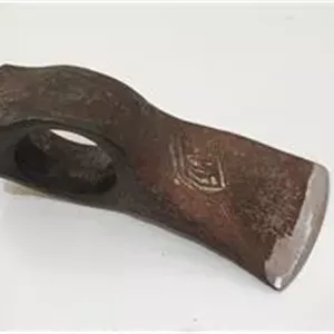 تبر فولادی کوچک و قدیمی استاد قراخانلو