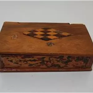 قوطی چوبی قدیمی و دستساز