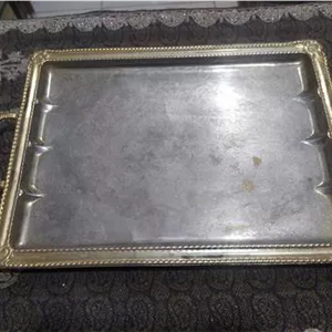 سینی قدیمی تمام برنجی نقش دار پایه پنجه ای آنتیک