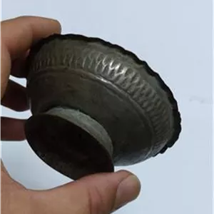 کاسه قدیمی مسی کوچک کعب دار قاجاری الماس تراش