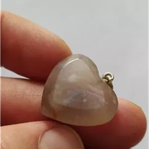 آویز گردنی قدیمی سنگ معدنی تراش دست شکل قلب