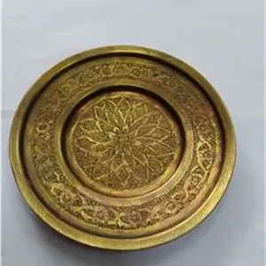 بشقاب یا دیوارکوب قیمی برنجی قلم زنی فاخر