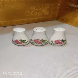 3 عدد نمکدان گلسرخی قدیمی نو ساخت چین