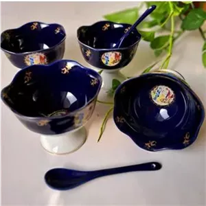 سرویس بستنی خوری چینی سرمه ای سه دختر خارجی