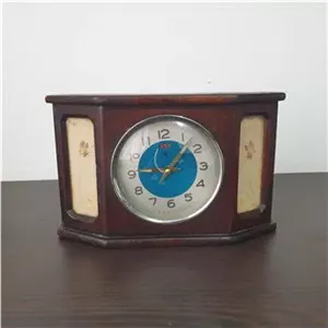 ساعت رومیزی چوبی کوکی قدیمی حرکتی آنتیک