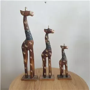 ست مجسمه های چوبی زرافه بامبو