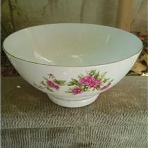 کاسه بزرگ ونایاب گل سرخی قطر بیشتراز 23 سانت