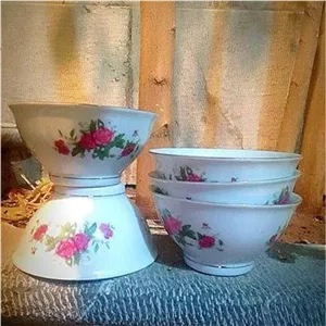 کاسه کعبدار گل سرخی مارک 5 ستاره لب طلایی