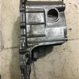 پوسته وسط گیربکس 206