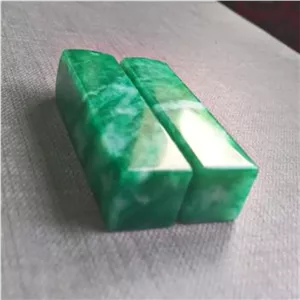 2سنگ جید سبز به وزن 125 گرم