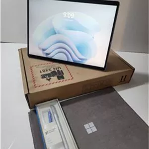 SURFACE PRO 9 i5(12th) در حد آکبند سرفیس پرو