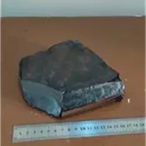 سنگ بزرگ ابسیدین سیاه