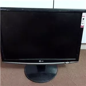 مانیتور ال جی کامل و روشن لیکوئیدLCD شکسته