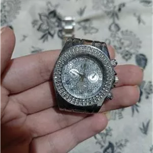 ساعت مچی نگین کاری شده 