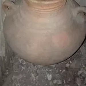 کوزه سفالی قدیمی بزرگ غولپیکر