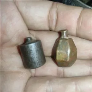 2 وزنه ترازو قدیمی خاص فولادی و برنجی