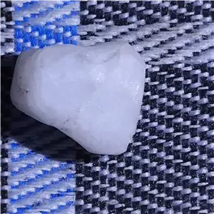 سنگ شفاف کوچک
