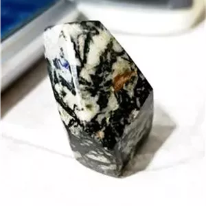 سنگ کم باب داوودی بسیار زیبا توضیحات دارد