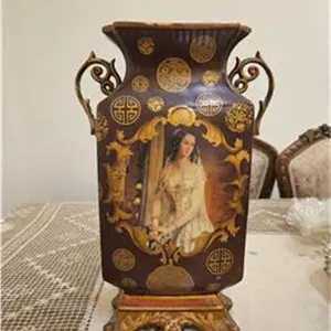 یکعدد گلدان سرامیکی