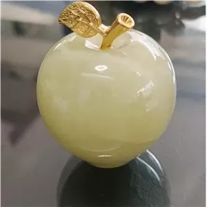 سیب سنگی طبیعی زیبا چشم نواز