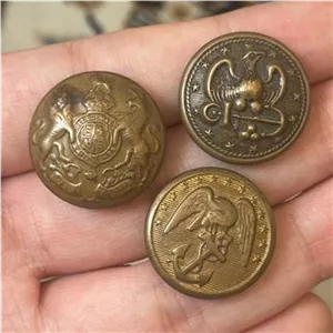 3 دکمه کمیاب و زیبا خارجی