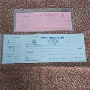 2 برگ چک بزرگ و کوچک لاتین بانک اعتبارات ایران