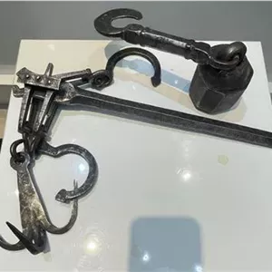 ترازوی فولادی قدیمی