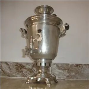 سماور روسی. کارنمیکند