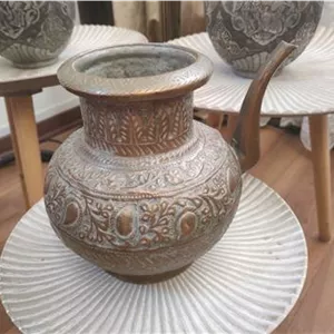 ابریق مسی کهنه و عتیقه زیر خاکی