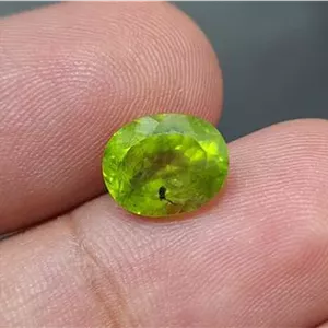 سنگ زبرجد کاهویی اصل معدنی کد 215