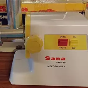 چرخ گوشت سنا با کارتن و متعلقات