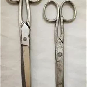 دوعدد قیچی قدیمی