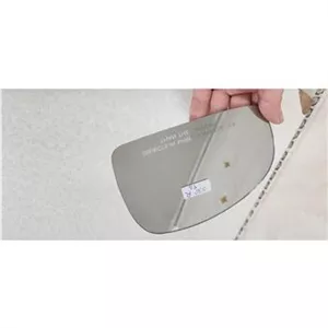 شیشه آینه بغل ام وی ام (530-550)توضیحات دارد