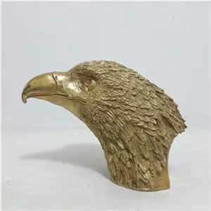 مجسمه سر عقاب برنزی