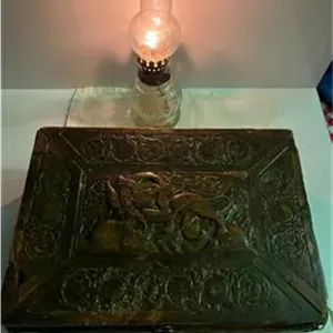 جعبه قدیمی چوبی قدیمی منبت کاری طرح شکارگاه