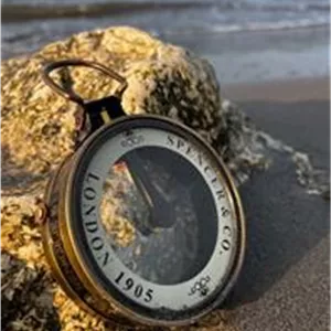 قطب نمای برنزی مارک دار