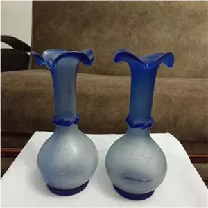یک جفت گلدان قدیمی زیبا و قشنگ آبی رنگ