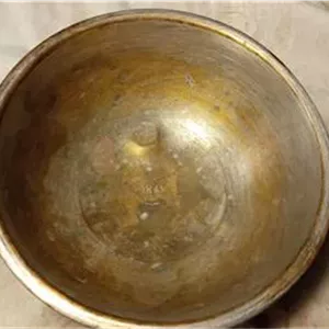 یک عدد لگن برنجی قدیمی به وزن 351 گرم