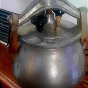 دیگ زودپزقدیمی جهیزیه نوعروسان