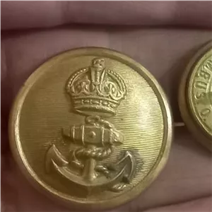 دکمه قدمتداربزرگخاص وکمیاب
