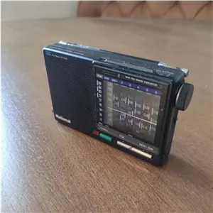 رادیو ناسیونال RF-B10