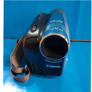 دوربین فیلمبرداری با باتری Canon MD216