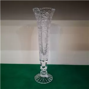 گلدان قدیمی آنتیک کریستال تراش دار نقش خورشیدی