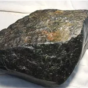 یک قطعه سنگ راف سرپانتین
