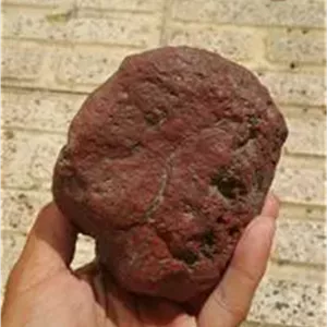 یک قطعه سنگ جاسپر قرمز رنگ معدنی زیبا
