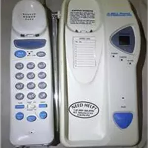 یک عدد تلفن بی سیم قدیمی خارجی خاموش