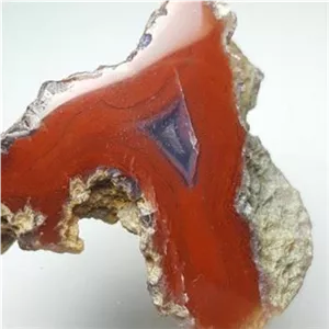 عقیق قرمز (Red agate)