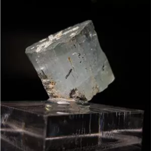 بلور آکوامارین (Aquamarine crystal)